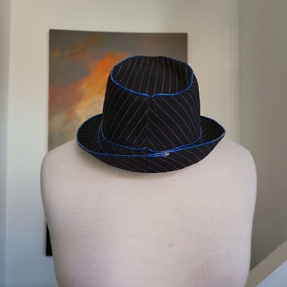 Fadora black with white strips - Picture 3 of 4